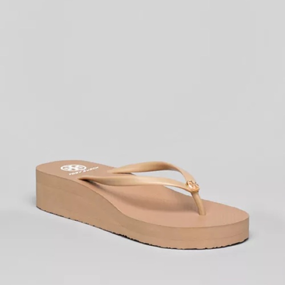 Tory Burch Thin Enamel Wedge Flip Flops Tan Khaki Size 7